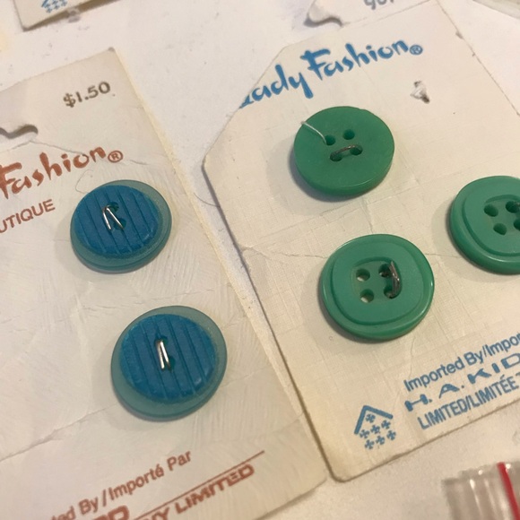 Assorted Vintage Button Collection - Picture 5 of 7